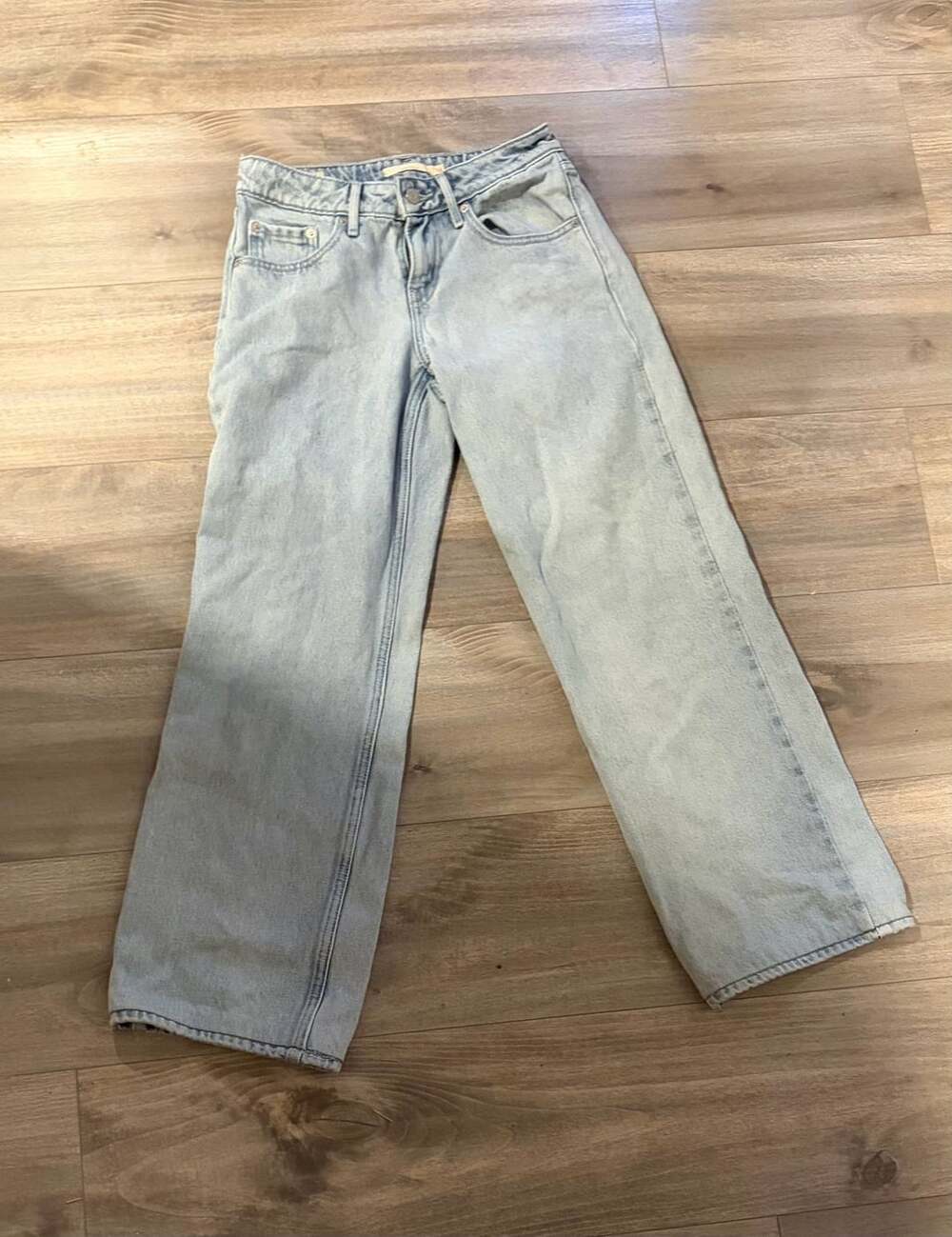 Levi's Premium Low Loose Light Wash Denim Jeans Size 24